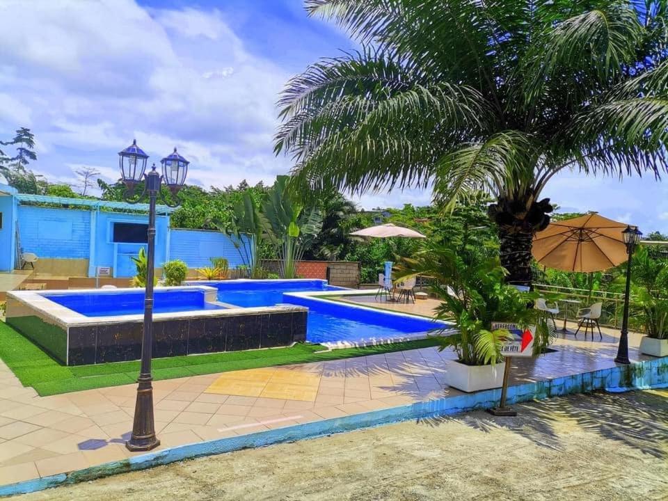 Mont Bleu Hotel Libreville Exterior photo